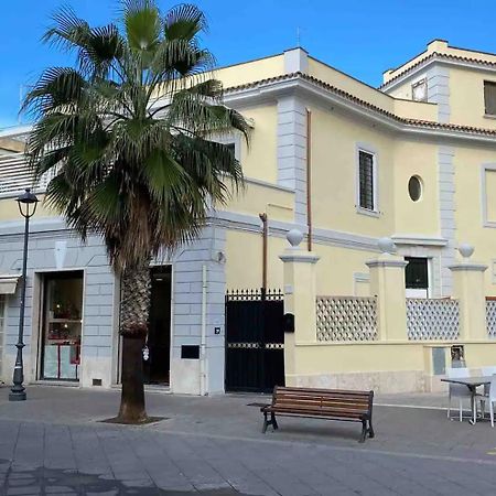 Rome, Beautiful Apartment In A Vintage Building Lido di Ostia Exterior foto