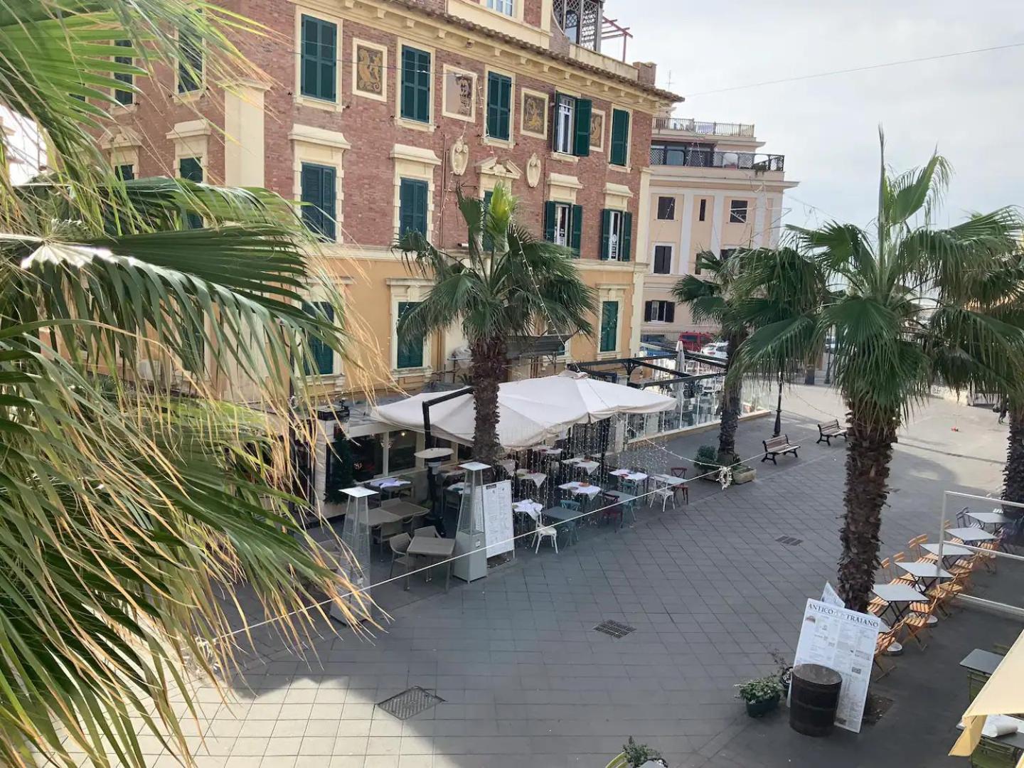 Rome, Beautiful Apartment In A Vintage Building Lido di Ostia Exterior foto